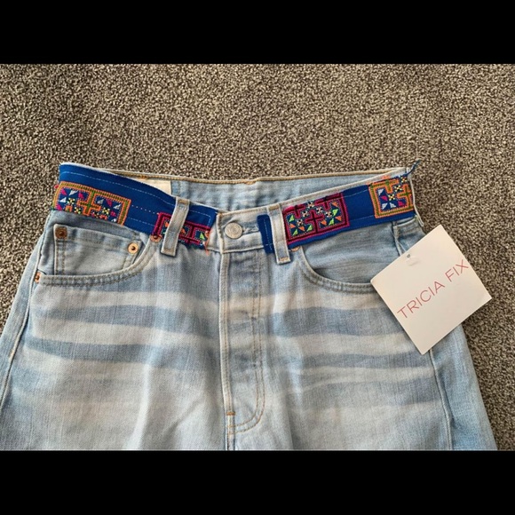 Tricia Fix x Levi 501 Jean Shorts - Picture 5 of 9